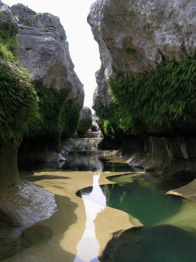 Неизведанные места. Ущелье Бависпе Мексика. Ущелье Хуанлунгоу.. Загадочное ущелье Мадагаскар. Ущелье Шилинь.